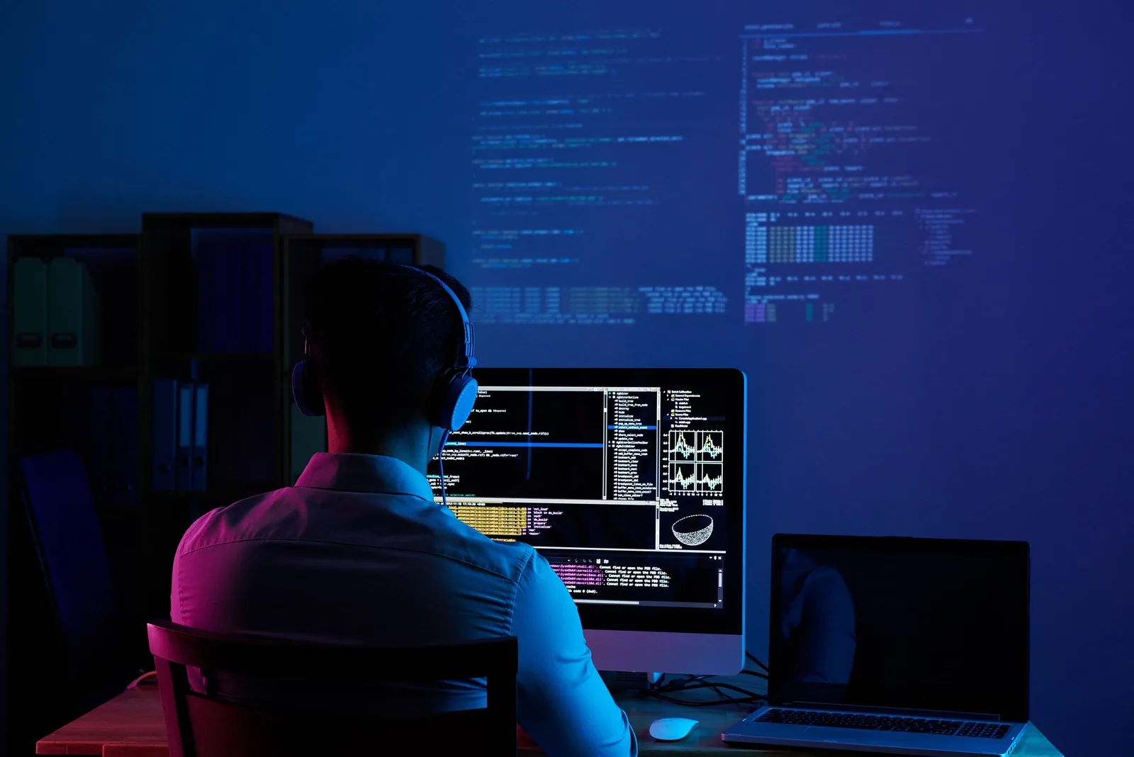 6 IT professions where programming is not required
