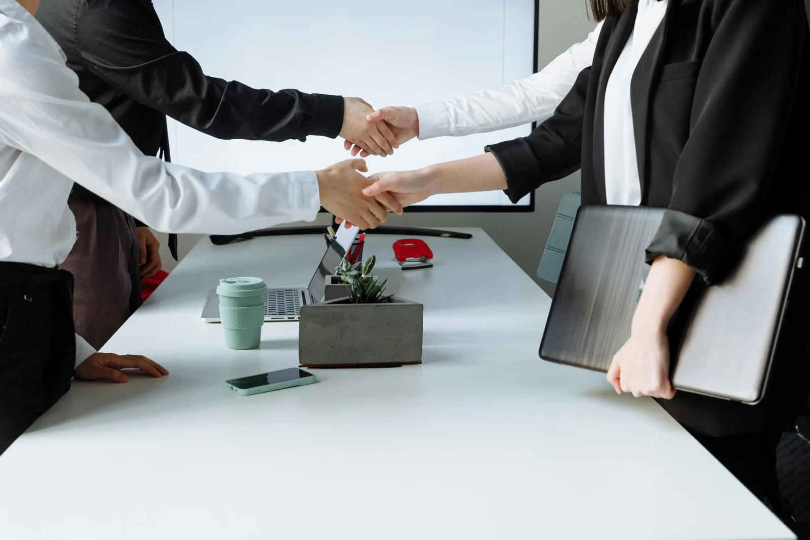 IT Park and D.Camp are joining forces to develop startup ecosystems in Uzbekistan and Korea.