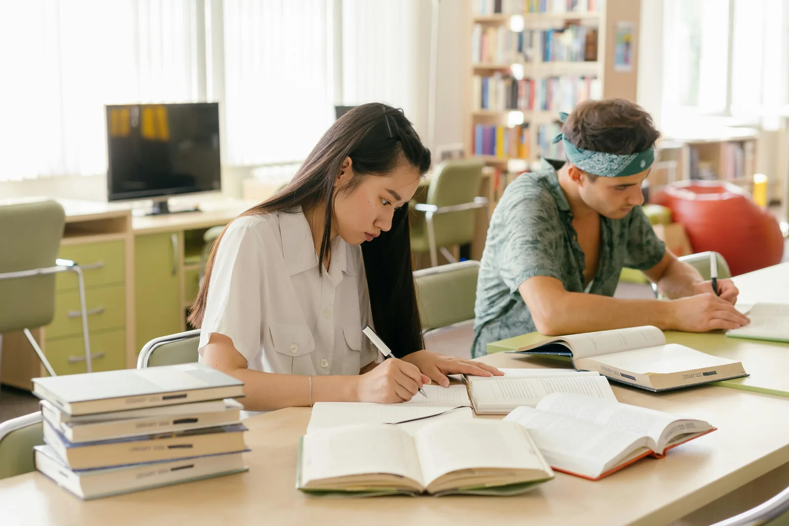 In Kazakhstan, the textbook selection system has been automated.