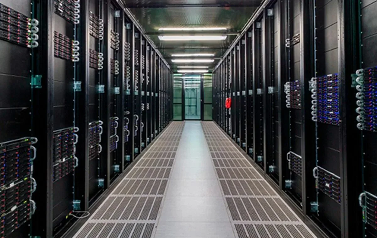 Минцифры ведет переговоры с Microsoft и Google о строительстве ЦОДов в Казахстане