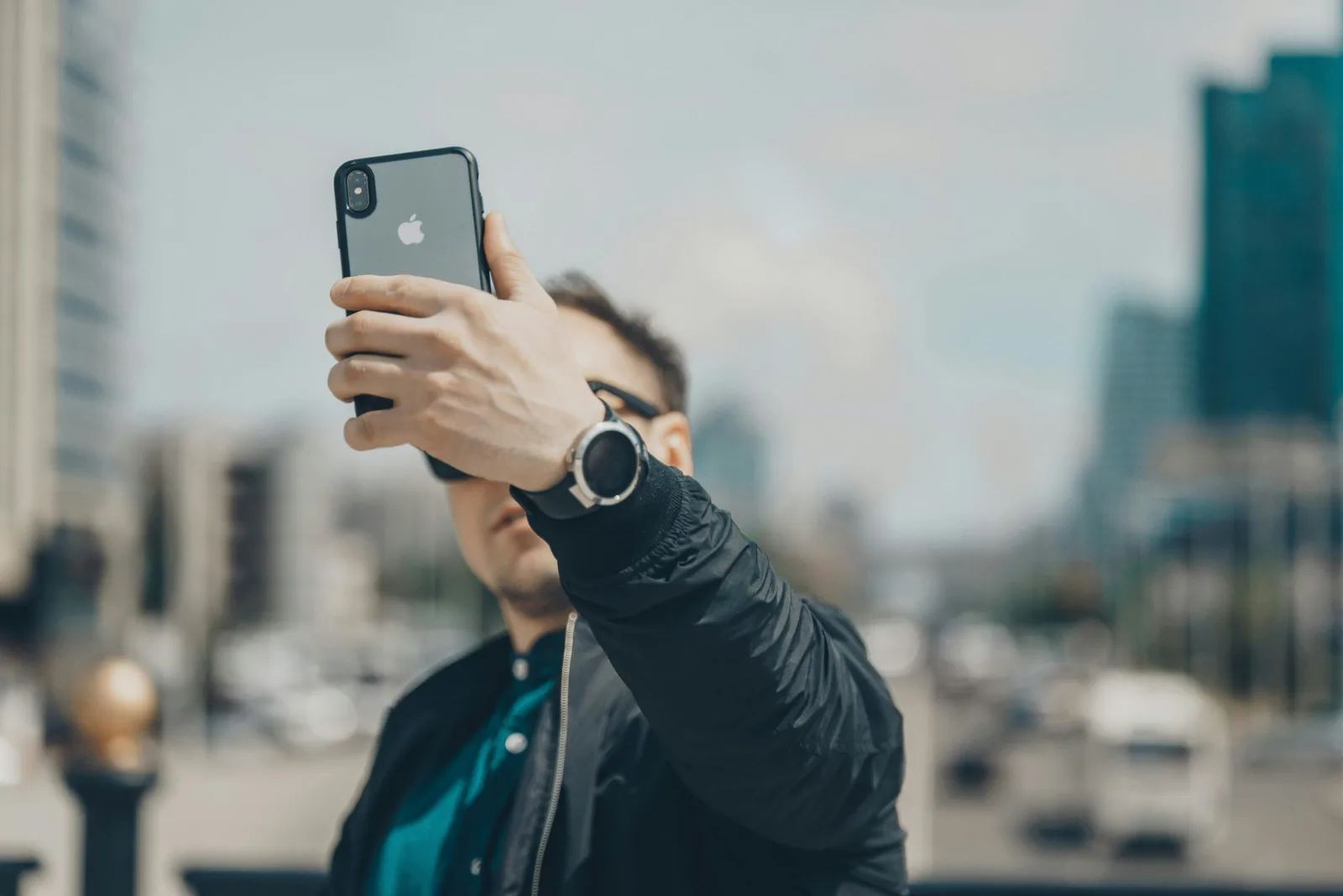 5 Kazakhstani bloggers who review tech