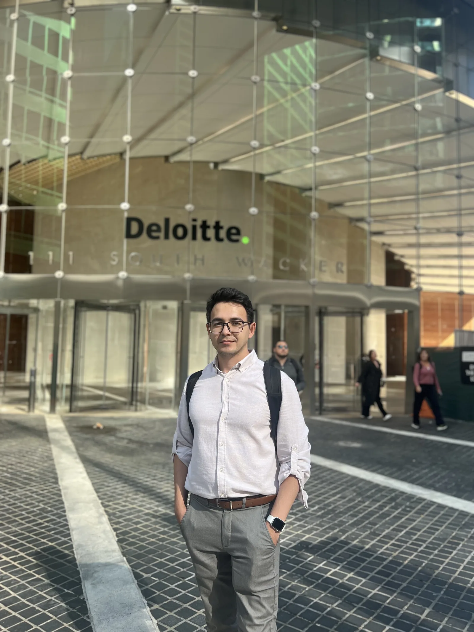 Как устроиться в Deloitte: опыт Бехзода Таир