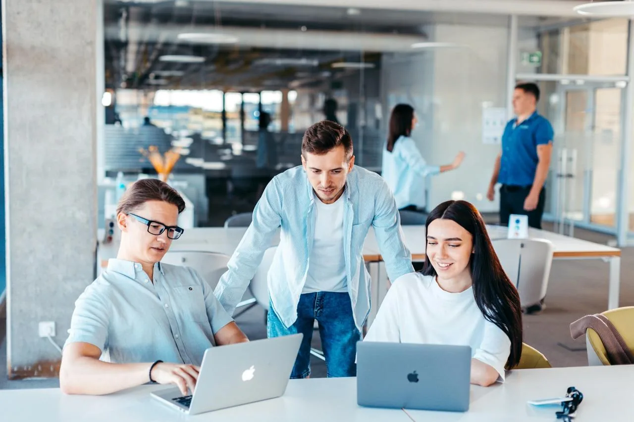 What's new in Bitrix24: Marta AI, a simple interface, and a new messenger