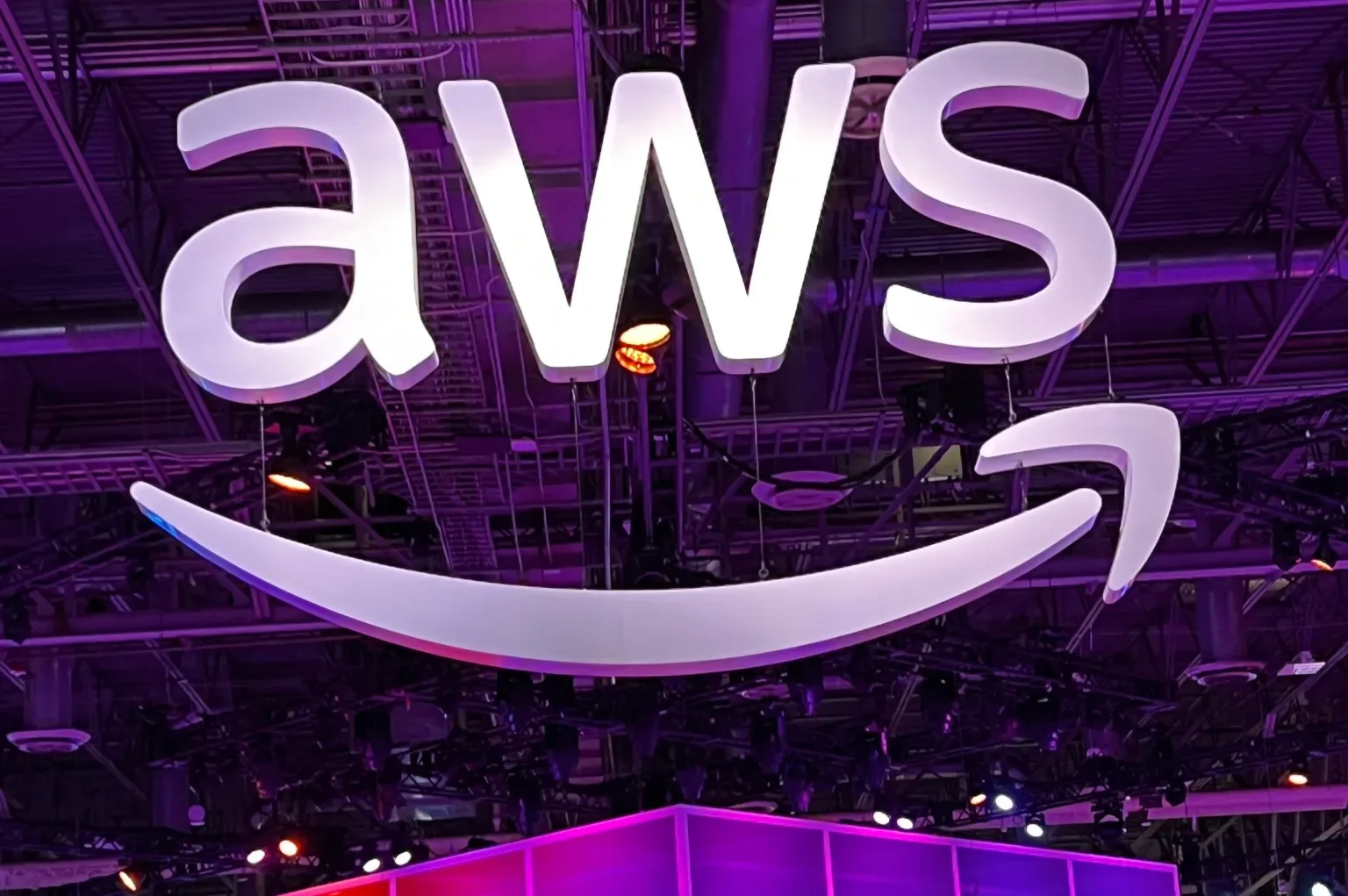 Amazon invests $4 billion in the development of Amazon Web Services