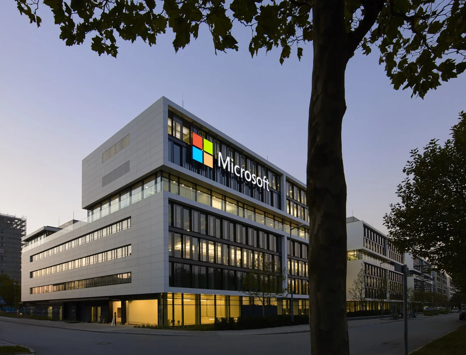Удаленная работа в IT: актуальные вакансии от Watershed, Wikimedia Foundation и Microsoft