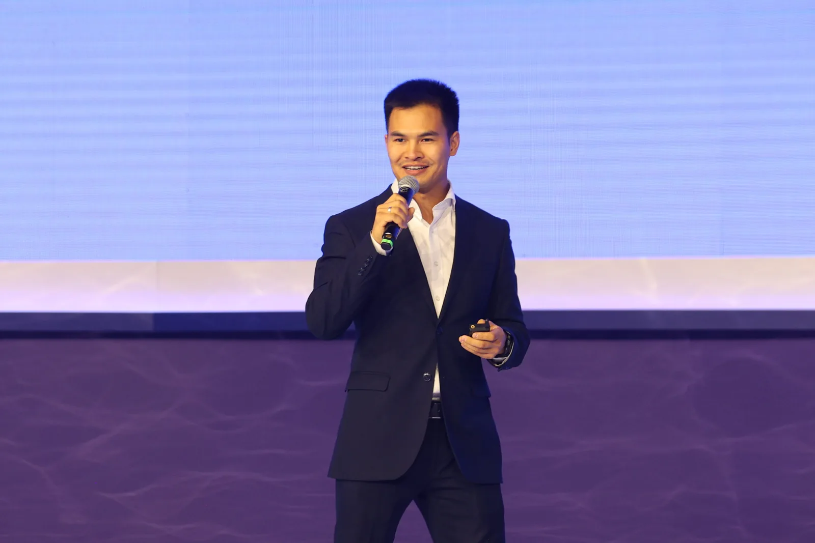 A startup that replaces sales departments: how MoonAI reached a $5 million valuation