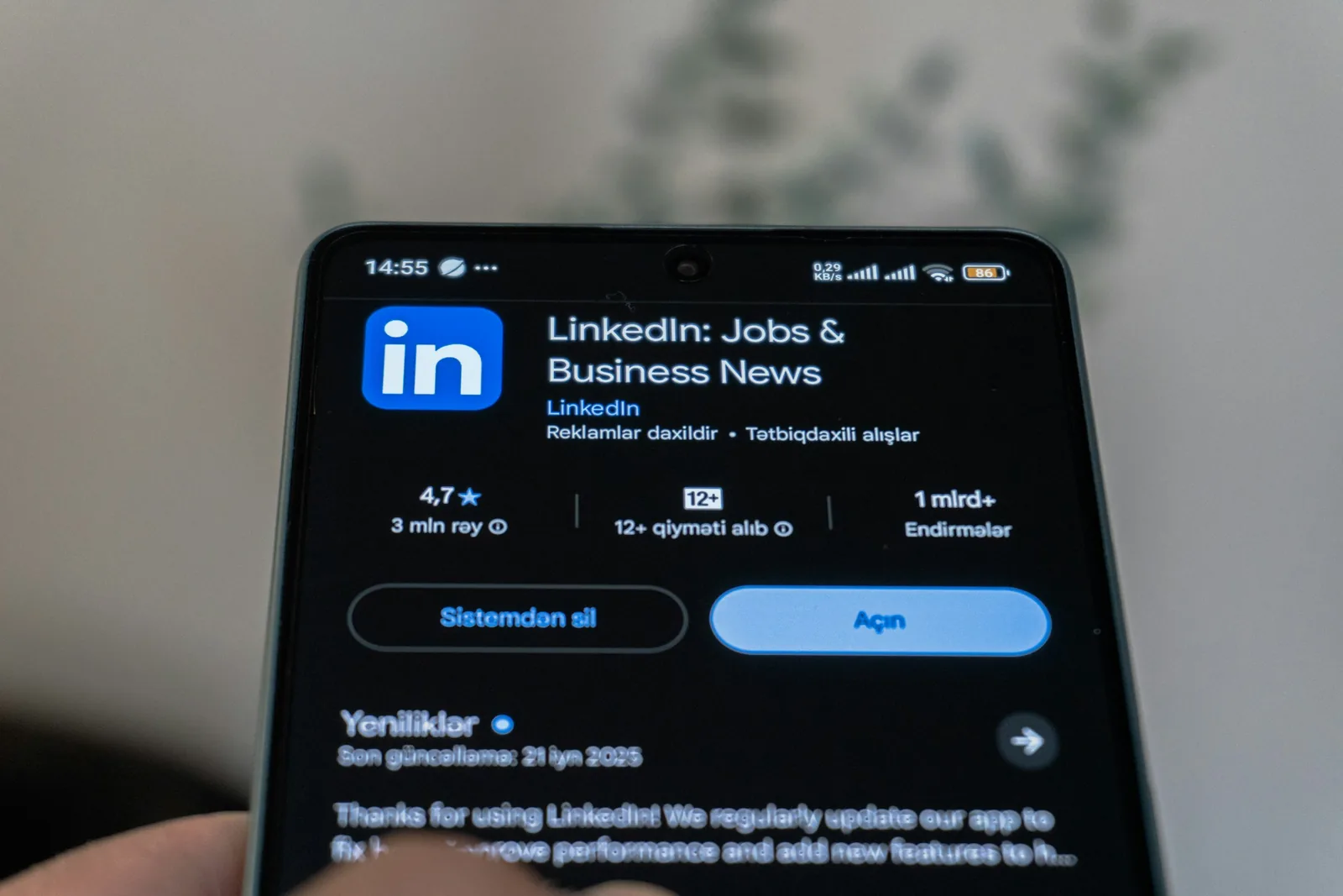 Как вести LinkedIn, чтобы найти работу и не навредить карьере