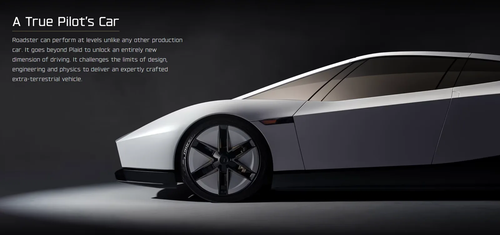 Tesla презентовала летающий электрокар Roadster