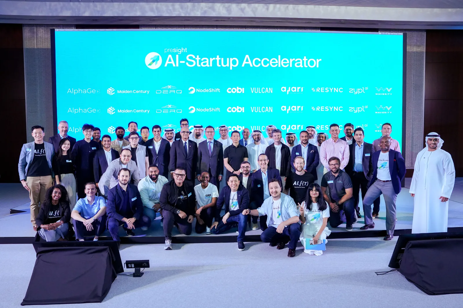 How to choose a startup accelerator: what programs offer besides investments